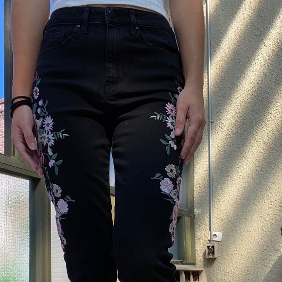 Forever 21 Floral Stitched Jeans! - Picture 2 of 7
